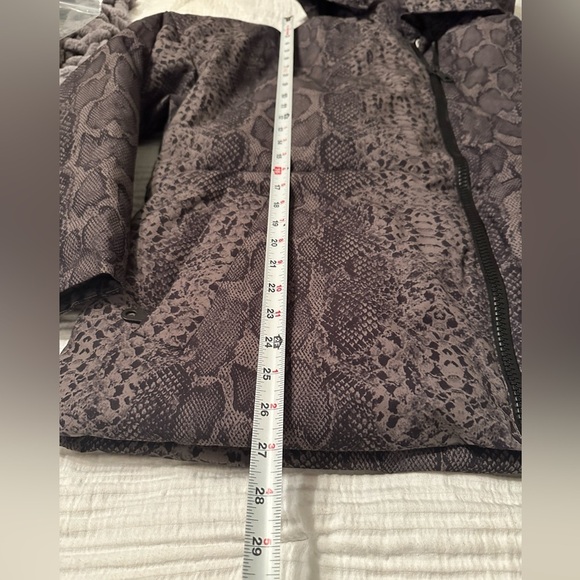 Varley Dorothy Ski Jacket - NWT - Size L Down Filled - Picture 14 of 15